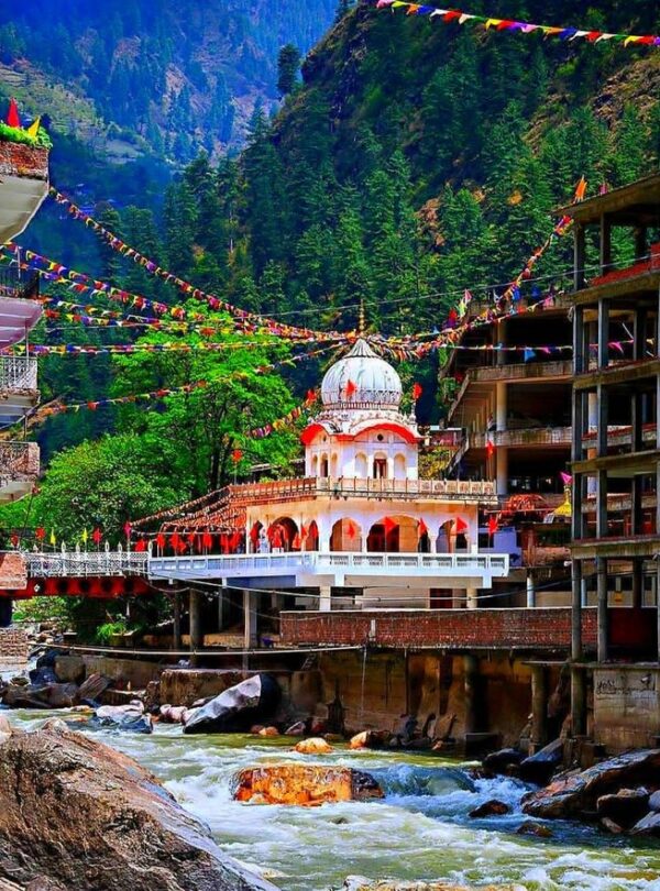 Manali tour package for family